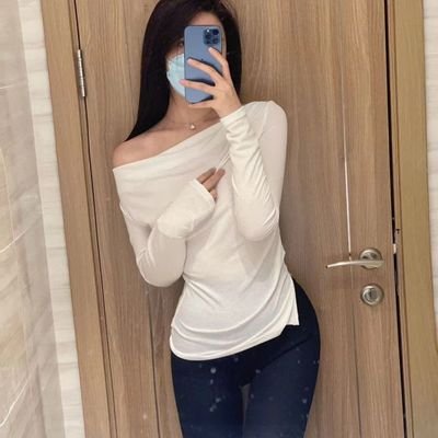 こんにちは( ´ ▽ ` )ノフォローしてくれるとうれしいです!DMでお話できるの楽しみにしてます!☺😝友達募集中です(o^∇^o)一緒にボルダリングをしたり、美味しいご飯を食べたりしましょう!お疲れ様です! 🤗