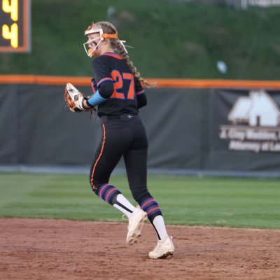 Lily_Benson2722's profile picture. Chilton County High School 2028 | @EC_BulletsLyons Softball - 2B/ 1B / P / UT, Volleyball - Outside, Basketball - Guard | https://t.co/CFTQLvLORo.210@gmail.com
