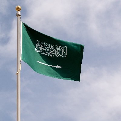 خريج فيزياء من جامعة تبوك | أطمح للمساهمة في بناء مستقبل أفضل من خلال الجدية والالتزام.