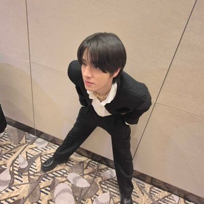 thbsrwn's profile picture. 