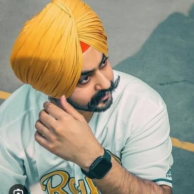 RWaliya1's profile picture. हृदय की पीढ़ा

ईश्वर को ज्ञात है।

लोगों के लिए तो वैसे भी मज़ाक है।।
