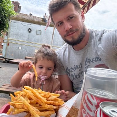 DCasier30099's profile picture. 1+1 =4