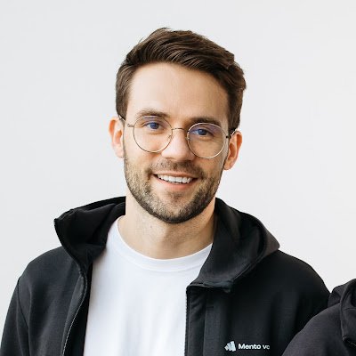 Alex_MentoVC's profile picture. Building Mento VC to back bold AI-first B2B founders.
Angel in Miro, Deel, Jeeves, OpenWeb & more.