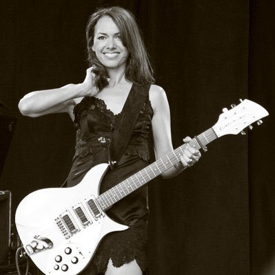 Founding member of The Bangles.
I like to make things.
Listen to Eternal Flame