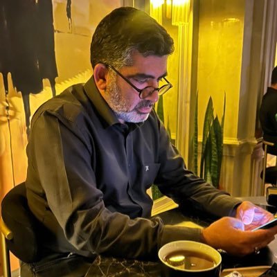 vaghefzadeh's profile picture. Rahyab Payam Gostaran Funder & Owner