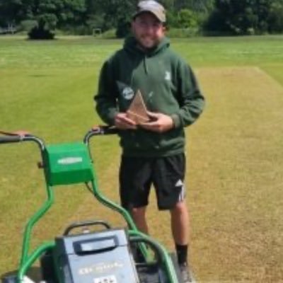 works as a groundsman NVQ level 2&3 sport turf management, PA1 PA6, likes going to the gym playing golf , most importantly spending time with friends and family