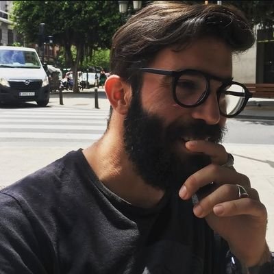 josenaxodevis's profile picture. a veces hago ilustraciones y otras pongo temazos,
sé hacer croquetas,
reproducir monólogos de los Simpson es mi día a dia