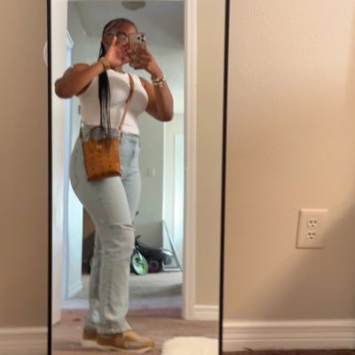 mmiraclee9's profile picture. #restronnie