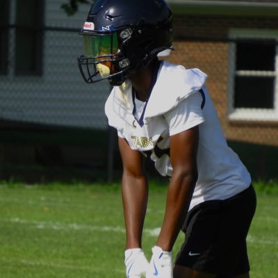 5’6 142lbs 40 yard dash:4.58 C/O 2029 MT High Nazir Chiles slotWR/CB contact 📲336-782-0789track 100m11.6 400m 54.28long jump18’9