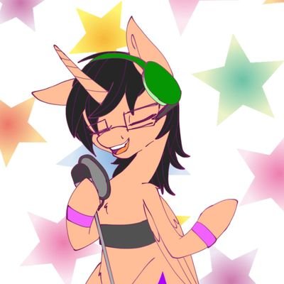 Hola☺! Soy Araling, un apasionado fanduber🎙️/actor de teatro 🎭/ cantante 🎶/mago de la voz 🪄/Brony 🐎