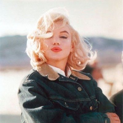 lillyynur's profile picture. 