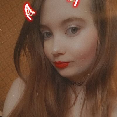 24 and 4'11, if you like my Twitter you'll LOVE my OF it has full videos of me squirting, getting fucked, edging myself on the kitchen counter etc.