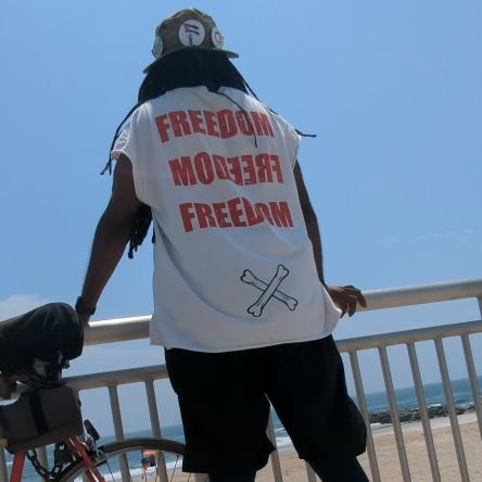 Just a rebel looking for a place to be...
IG: machinegunfunk