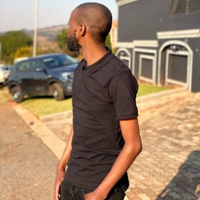 simphiwemngn's profile picture. Impilo iyancengwa
🤗🤗