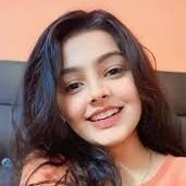 सच्चे दोस्त वो नहीं जो सिर्फ खुशी में हों,
बल्कि वो हैं जो आँसू भी चुपचाप पोंछते हैं।
जिन्हें शब्दों की ज़रूरत नहीं होती,
बस साथ होने से ही सुकून मिलता है।