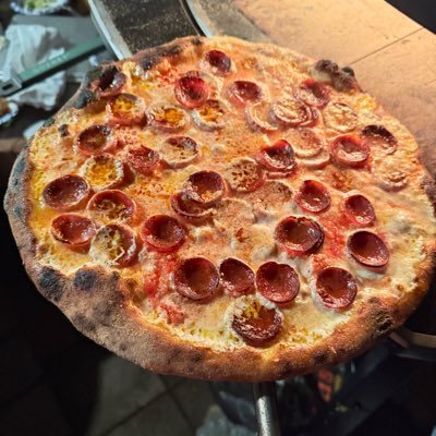 brooklyn born pizzaiolo. mobile cooking business focusing on old school, old world aesthetics of pizza. east jersey and beaches. tLw. yMbba. JitOW. eywybiTF.