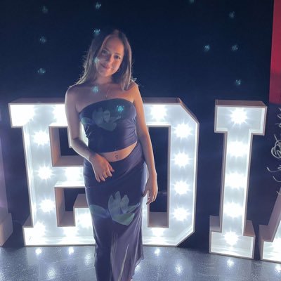 livcarterr_'s profile picture. 