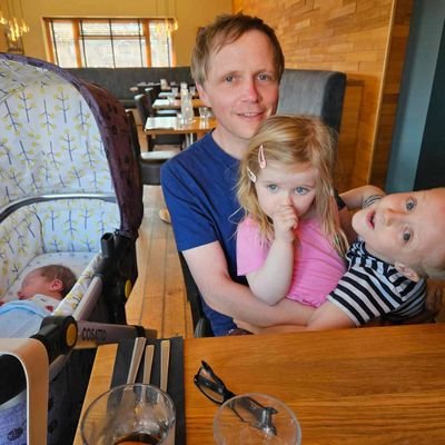 Freelance copy and developmental editor in history and current affairs. PhD politics and things Russian. Likes books, cats, Wales.