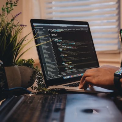 📱 Swift & SwiftUI Developer | Coding my way up | Join my iOS journey! 🚀 #iOSDev #SwiftUI