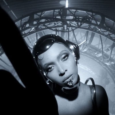 ☆ WELCOME BACK TO THE RENAISSANCE ☆ 🎬⏳🎱🌟🎞️🔮 | 19 | stan list: ari, bey, sza, taylor, kali, reneé, cardi, madison, doechii, frank, megan