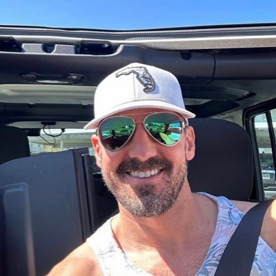 NCarton01's profile picture. Carpe diem ⏳