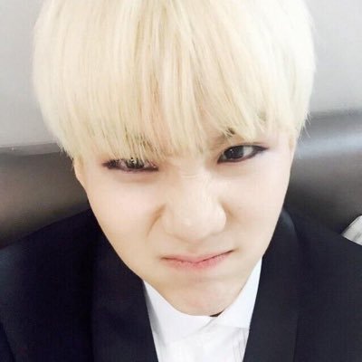 tweets depressivos e ameaças de desviver diariamente ate os namgi postar selca