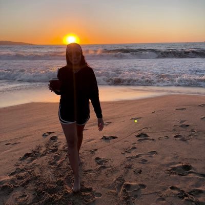 fiorelav03's profile picture. Abogada.

Acuariana ♒️