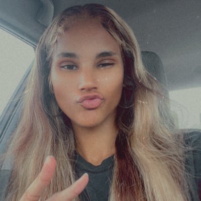 | Spoil me 😝🎊 | I don’t chase. I attract. serious subs only ❤️. Tribute to be acknowledged | Throne .. DMS open