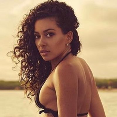 Modelo e criadora de conteúdo +18 DM aberta para vendas . Apoio : @lojadoprazer