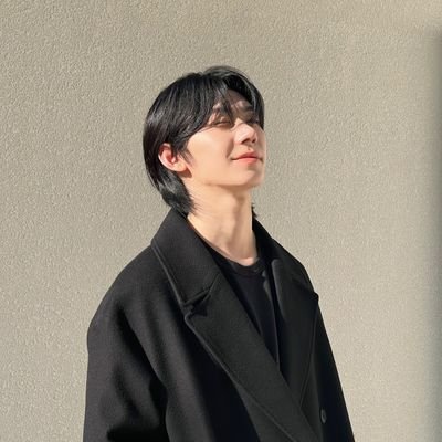 Aku dengan gangguan jiwa

for the vocal cords son - PARK HAN