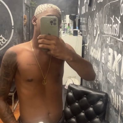Ainda que eu ande pelo vale da sombra da morte, não temerei mal algum, porque tu estás comigo; 🙏🏾 👑Nicoly👑