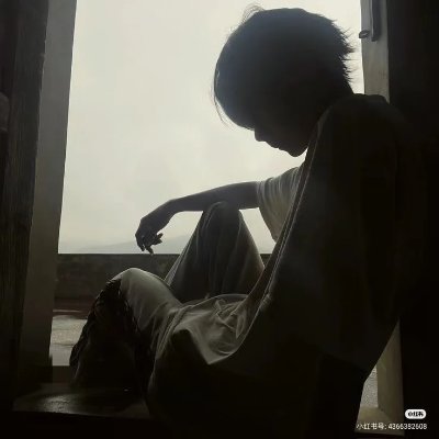 rvyuso's profile picture. he/him