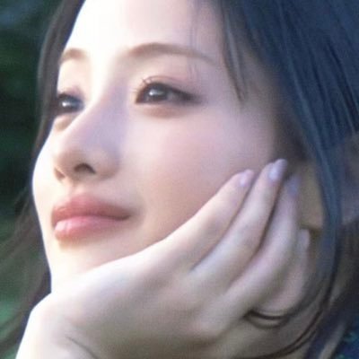 🥧🌸美容✍️ 情報収集のためフォロー失礼します🙇‍♀️ 👉20代 都内昼職🗼 ブルベ冬 骨ウェ ソフエレ BMI16 涙 顔長い