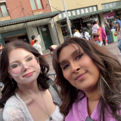 yelowducks's profile picture. single mom living like she is in her 20s 🤣