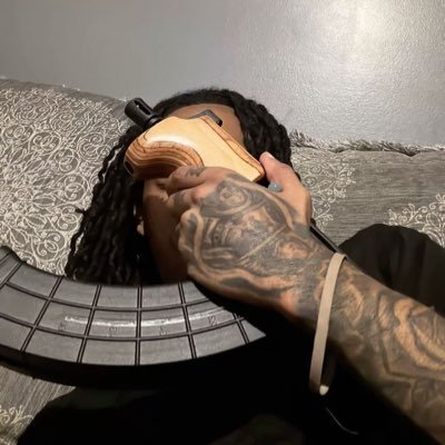 stepfathas's profile picture. straight