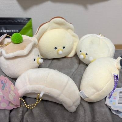 中央線沿いに生えてます
#つぶらな瞳の仲間達 に目がないです🦪🐚 #つぶ活 #つぶらー フォロー等どうぞお気軽に🦪