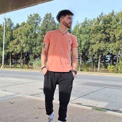 bogaloca0912's profile picture. 