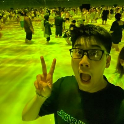 radical_tranman's profile picture. yeah