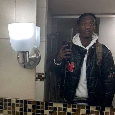 PANSEXUAL. $$$$ is what gets my attention ~ $jeffobama01 - send me a DM | i sign NDA’s | you dont kno me stfu | 5’11