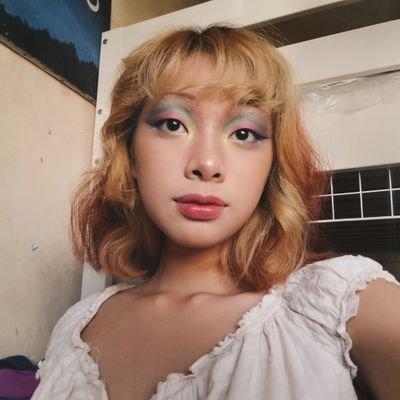 pero sining ang sumalba sa akin
♑| medyo artist