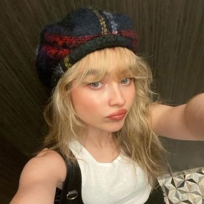 tkoovoir's profile picture. 