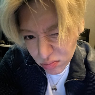 madelinechow04's profile picture. 🐱🦄🦕🪨🌷🐶