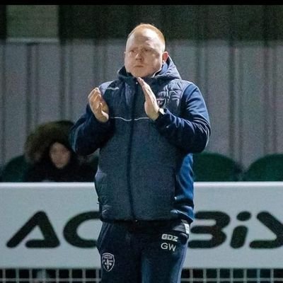@UEFA Candidate.
Former Semi Pro Coach.
Follow A Ball About Nowadays For About 16000 Steps ⛳🏌🏻♂️