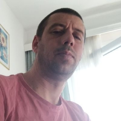 lmarcu352's profile picture. Eu și eu