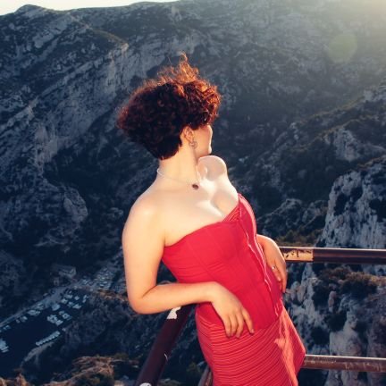 rebreine's profile picture. Biologiste, féministe, fan de Nana 🇨🇵🏳️‍🌈💙
instagram: https://t.co/2faHcJtdcD