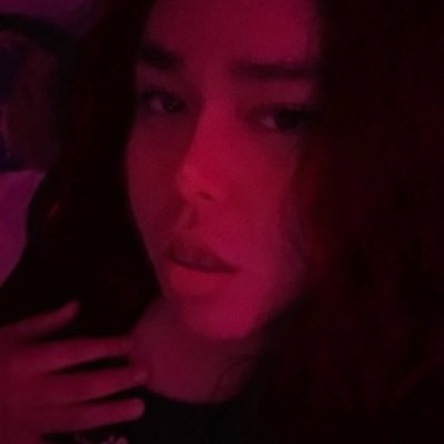 🎀Horror movies 🍿🔪 and cuddles? Gamer Dm me, 💕 who's a good boy ?