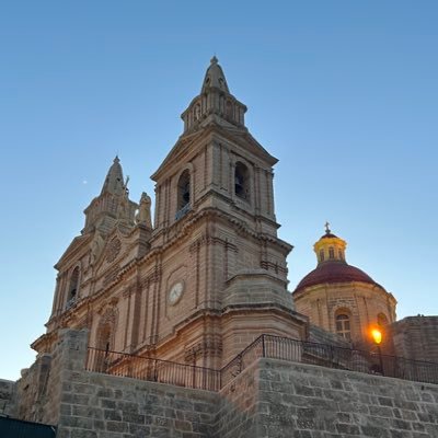 amidujour0's profile picture. 