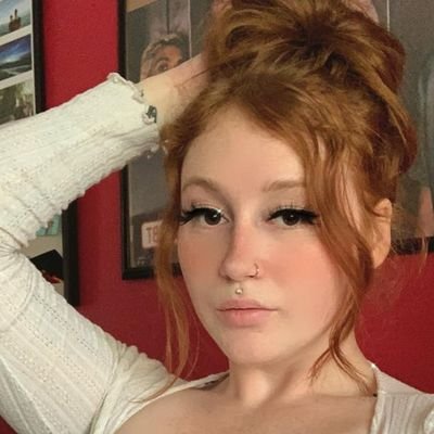 Elizabe51967301's profile picture. I'm down for hookups fun and massage 😋😊