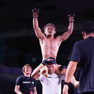 ks_gym's profile picture. ●プロ格闘家/KROSS×OVER MMA初代フライ級王者 ●YouTube『渋谷カズキch』でゲーム配信中