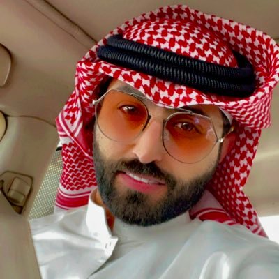 شـــاعر … ✍️ قل يا رب دائمًا حتى في الوجع فكم من صدر ضائق وبذكر الله اتسع .. اللهم أمي وأبي وإخوتي وأحبتي جميعاً بخير. Snap : wm_294 Insta : wk8y